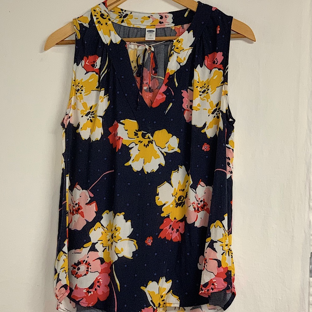 Old Navy sleeveless top